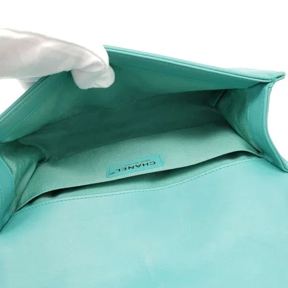 CHANEL Boy Green Leather Shoulder Bag 2650-080524 - Picture 14 of 16